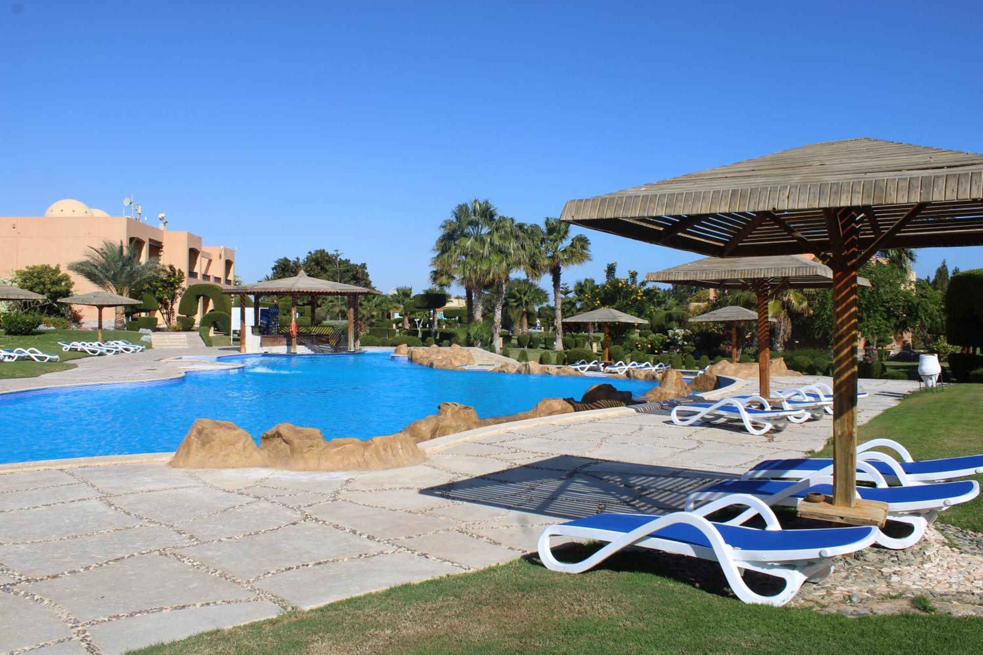 Wadi Lahmy Azur - Soft Complex Abū Ghuşūn
