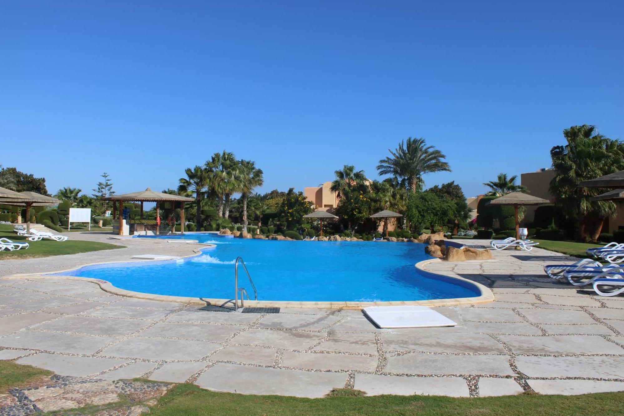 Wadi Lahmy Azur - Soft Complex Abū Ghuşūn